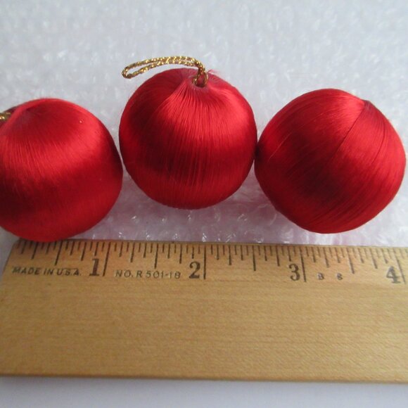 Mini Satin Christmas Ornaments Balls 1" & 1.5" lot of 36 Crafts Decorating Vtg - Picture 7 of 9